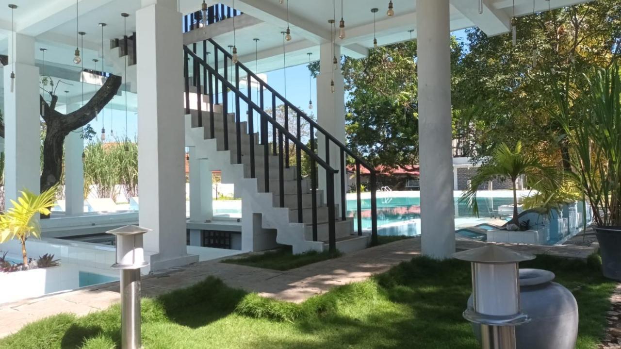 Lucky Beach Resort تريكونامالاي المظهر الخارجي الصورة