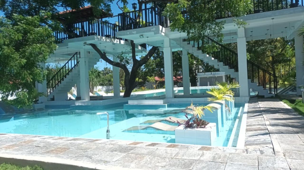 Lucky Beach Resort تريكونامالاي المظهر الخارجي الصورة