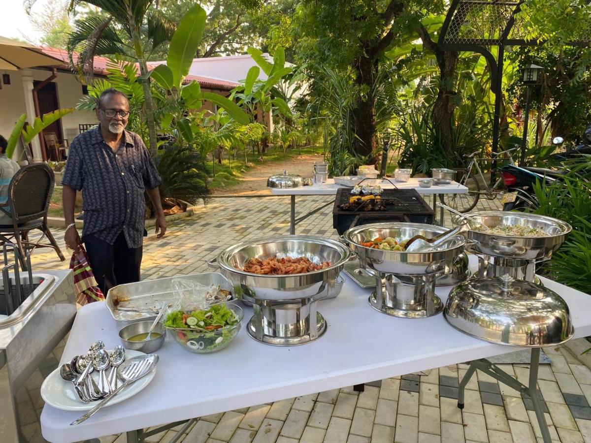 Lucky Beach Resort تريكونامالاي المظهر الخارجي الصورة