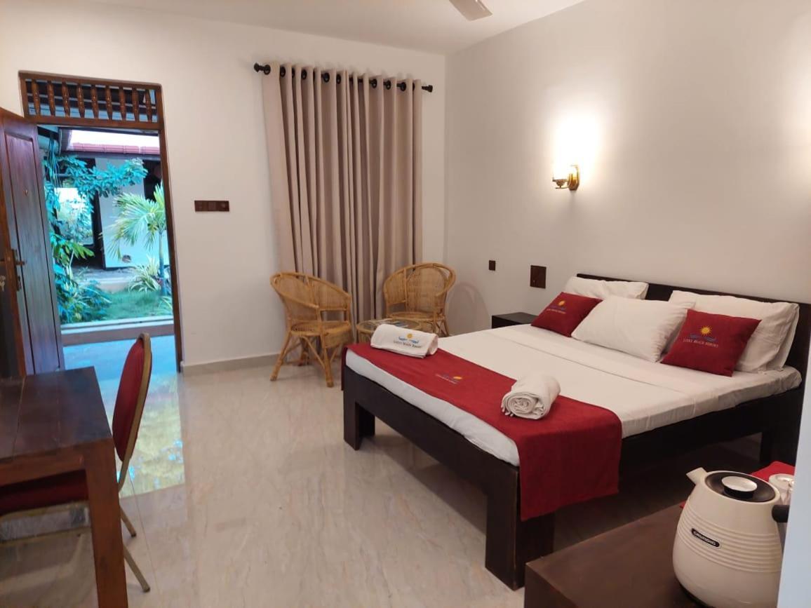 Lucky Beach Resort تريكونامالاي المظهر الخارجي الصورة