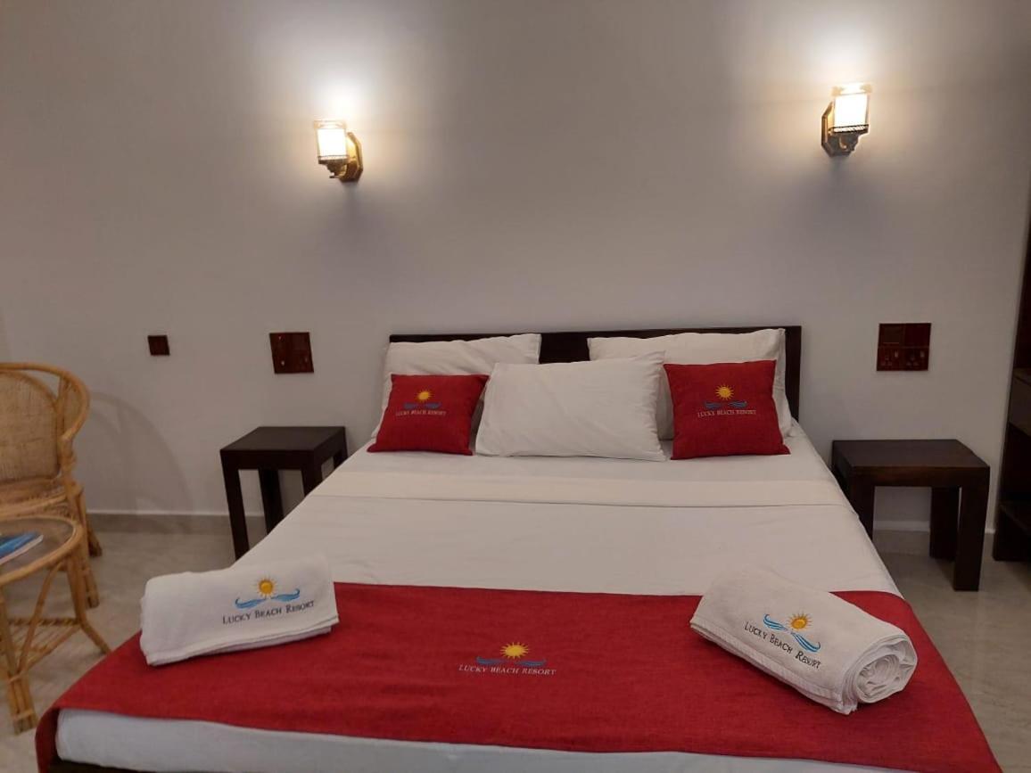 Lucky Beach Resort تريكونامالاي المظهر الخارجي الصورة
